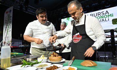 BAŞKAN AKTAŞ PİŞİRDİ VATANDAŞLAR YEDİ